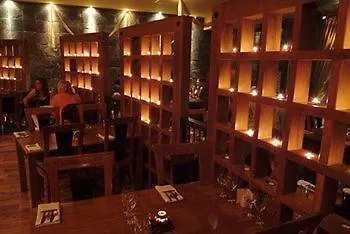 Lazaat Hotel Skidby