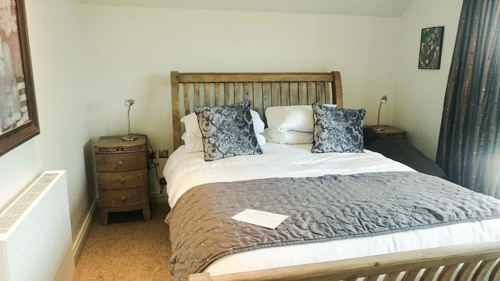 Lazaat Hotel Skidby 3*,